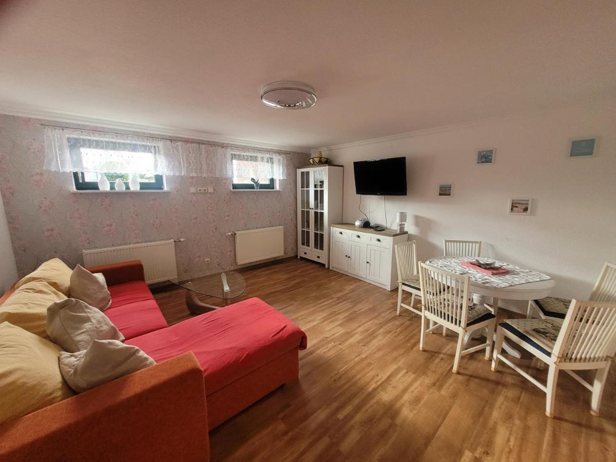 Ferienwohnung Schmidt Neu Sallenthin Dış mekan fotoğraf
